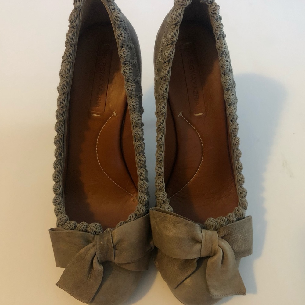 BCBGMaxAzria Noreen Pumps